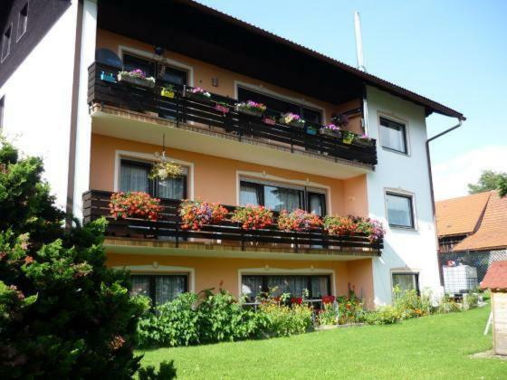 Nama Apartment *